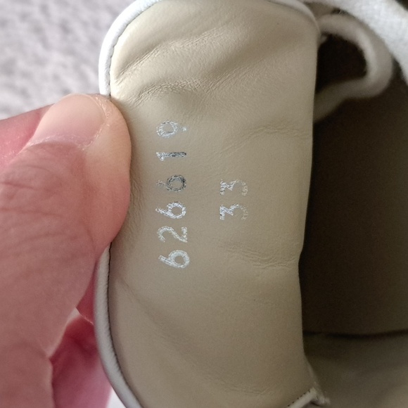 Gucci Kids White and Gray Sneakers Size 33 - Picture 6 of 6